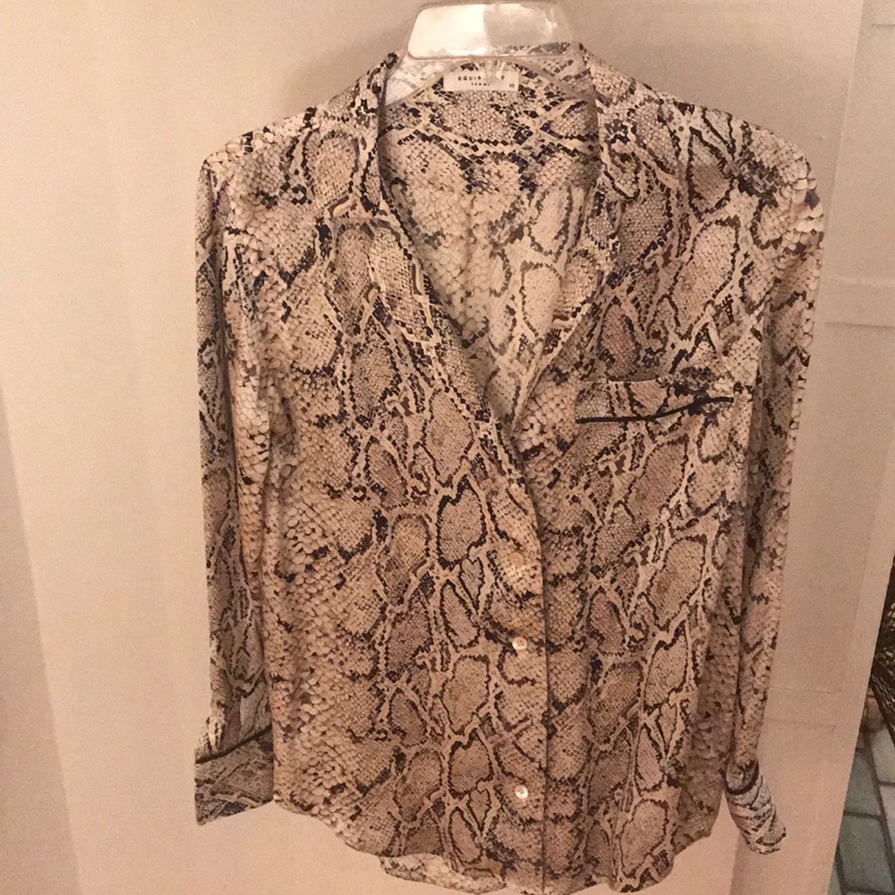 Equipment Keira fawn python blouse